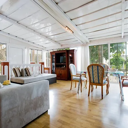 1 Liberty Suites * Costa Adeje (Tenerife)